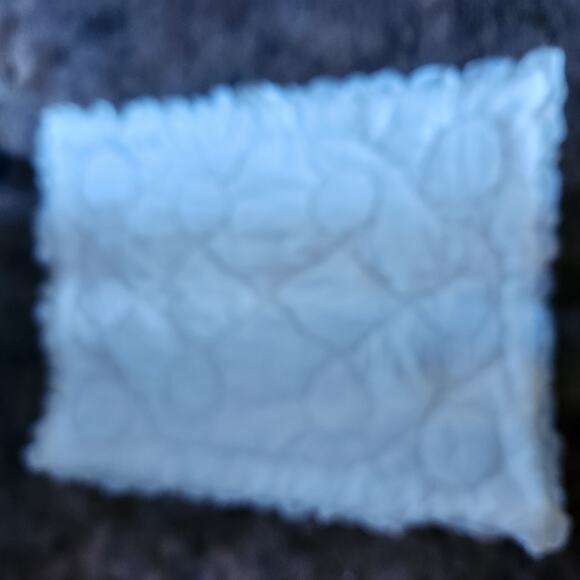 Vintage Quiltex Baby comforter ruffles and embroidery 39x32 - Picture 4 of 6